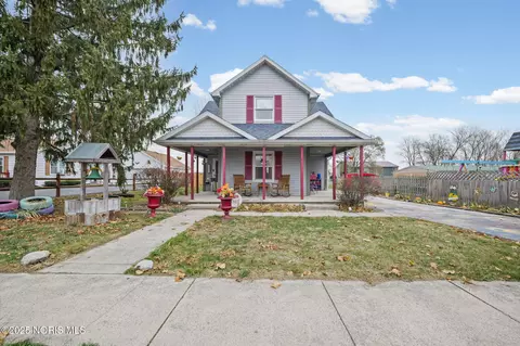 20210 Oak St, Weston, OH 43569