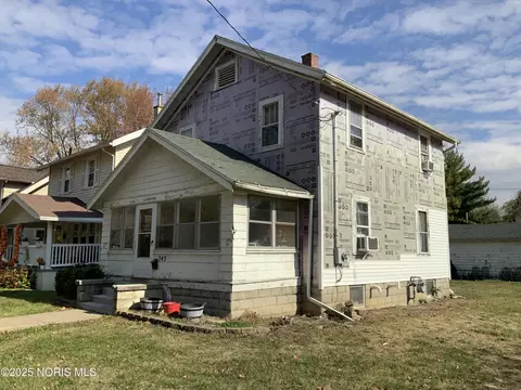 345 Buttonwood Ave, Bowling Green, OH 43402
