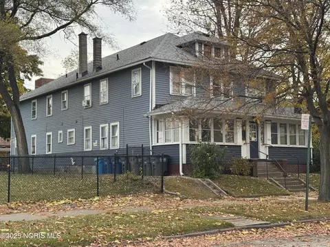 1114 N Superior St, Toledo, OH 43604