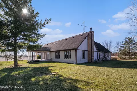 Exterior - 8873 Williams County C, Bryan, OH 43506 photo 4 of 7