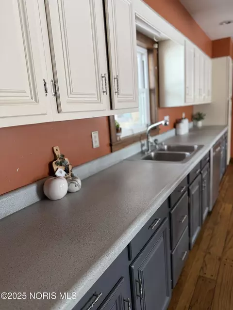 Kitchen - 8873 Williams County C, Bryan, OH 43506 photo 2 of 2