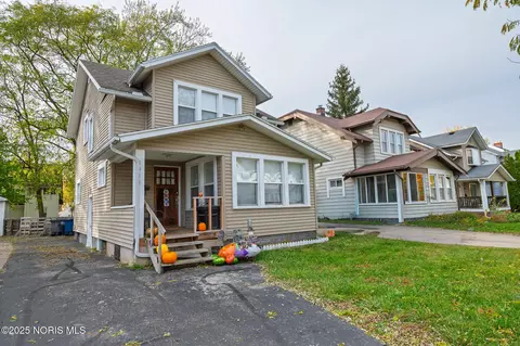 1911 Alvin St, Toledo, OH 43607 photo 2