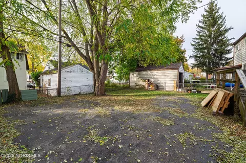 1911 Alvin St, Toledo, OH 43607 photo 4