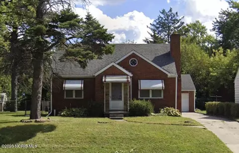 830 N Byrne Rd, Toledo, OH 43607