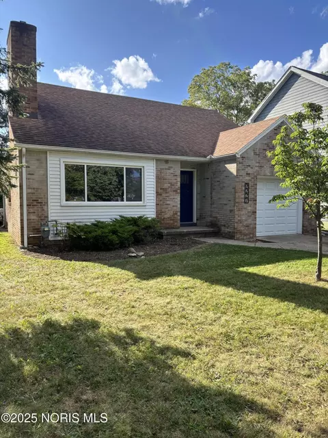 2227 Cheltenham Rd, Toledo, OH 43606