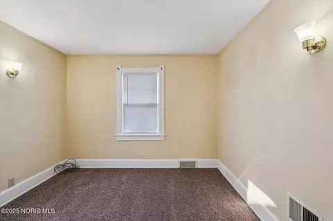 Bedroom - 1730 Alvin St, Toledo, OH 43607 photo 6 of 8