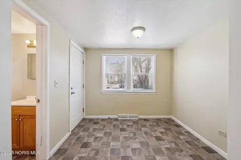 Entry Way - 1730 Alvin St, Toledo, OH 43607 photo 1 of 6
