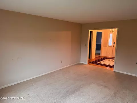 Living - 144 Deerfield Cir, Bryan, OH 43506 photo 1 of 5