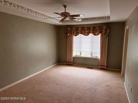 Bedroom - 144 Deerfield Cir, Bryan, OH 43506 photo 2 of 5