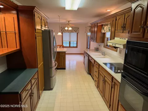 Kitchen - 144 Deerfield Cir, Bryan, OH 43506 photo 1 of 5