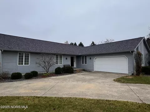 Exterior - 144 Deerfield Cir, Bryan, OH 43506 photo 2 of 5