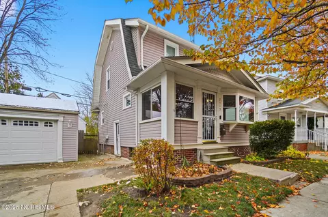 2513 Grantwood Dr, Toledo, OH 43613