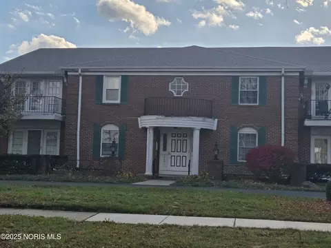 5431 Cresthaven Ln #2, Toledo, OH 43614