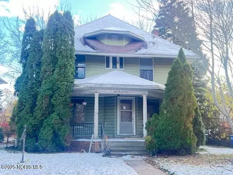 427 W Delaware Ave, Toledo, OH 43610