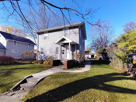 321 N Cherry St, Bryan, OH 43506