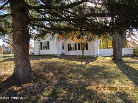5101 Kitchener Dr, Toledo, OH 43615