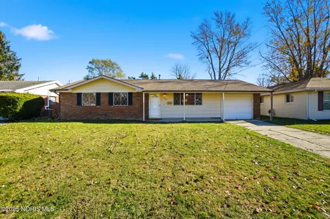 1109 Brookside Dr, Findlay, OH 45840