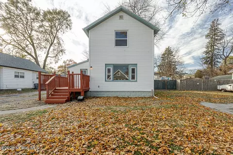 3233 Saint Bernard Dr, Toledo, OH 43606