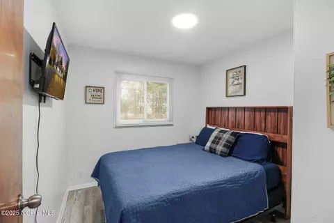 Bedroom - 54 Independence Rd, Toledo, OH 43607 photo 1 of 6
