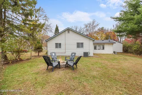 Exterior - 54 Independence Rd, Toledo, OH 43607 photo 6 of 8
