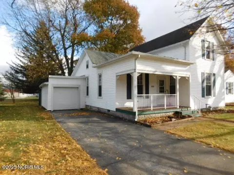 1109 Park St, Findlay, OH 45840