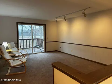 Living - 109 Scott Dr, Bryan, OH 43506 photo 7 of 8