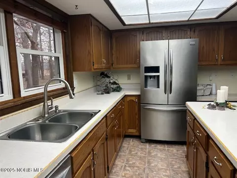 Kitchen - 109 Scott Dr, Bryan, OH 43506 photo 1 of 5
