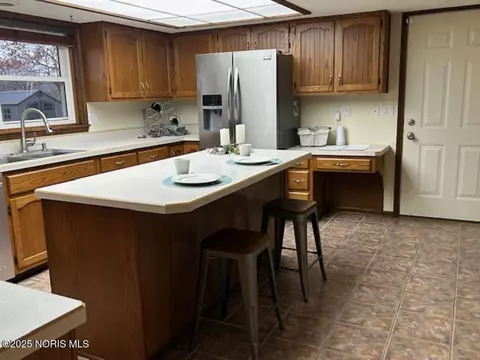 Kitchen - 109 Scott Dr, Bryan, OH 43506 photo 5 of 5