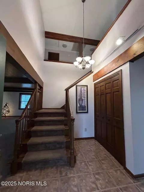 Entry Way - 109 Scott Dr, Bryan, OH 43506 photo 2 of 4