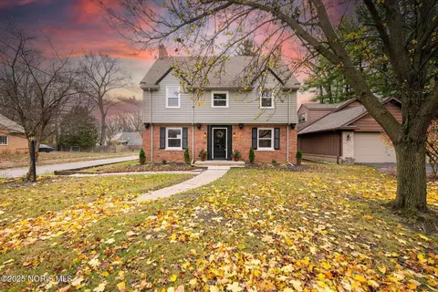 2838 Meadowwood Dr, Toledo, OH 43606