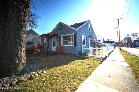 829 Brinton Dr, Toledo, OH 43612