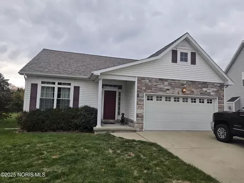 9920 Julianna Ln, Whitehouse, OH 43571