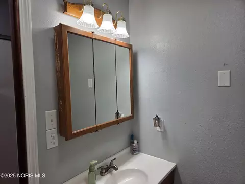 Bath - 340 S Watson St, Wayne, OH 43466 photo 1 of 3