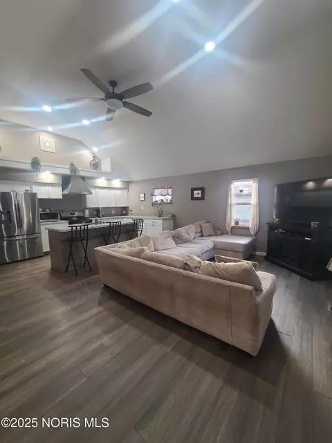522 W Wayne St, Maumee, OH 43537 photo 8