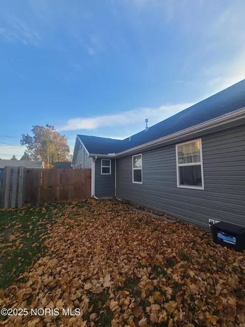 522 W Wayne St, Maumee, OH 43537 photo 4