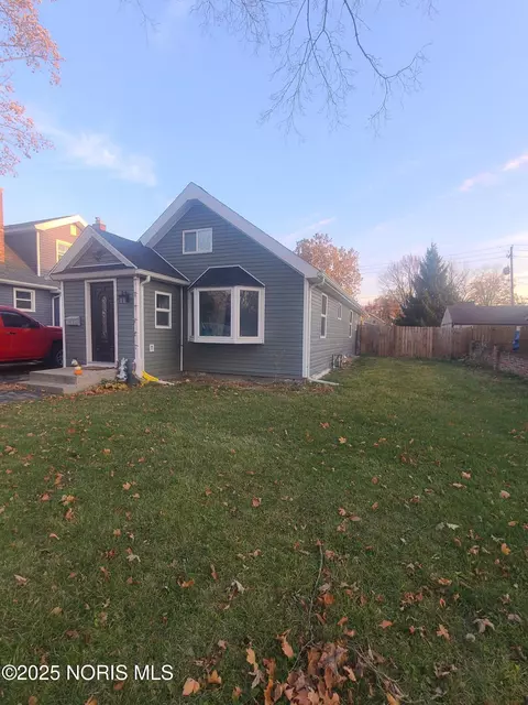 522 W Wayne St, Maumee, OH 43537 photo 2