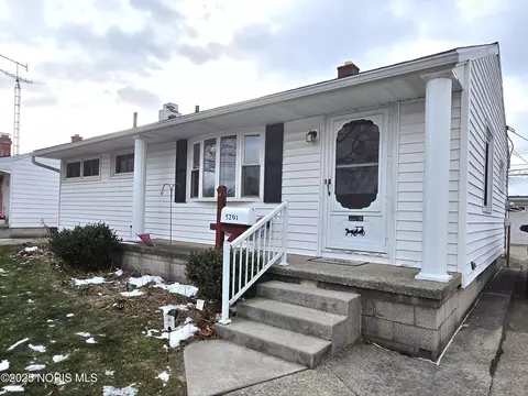 5201 Elaine Dr, Toledo, OH 43613