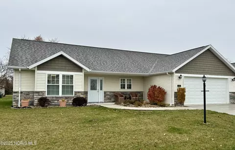 226 Myah Dr, Fremont, OH 43420