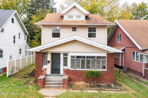 3211 Parkwood Ave, Toledo, OH 43610