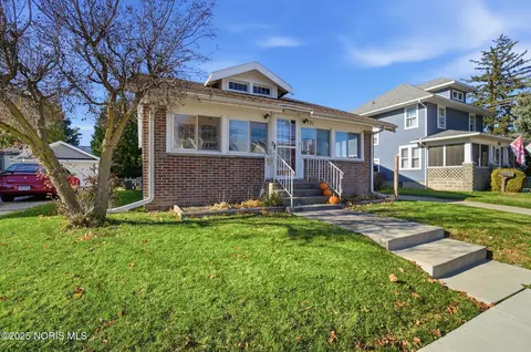 121 N Maple St, Oak Harbor, OH 43449