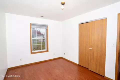 Bedroom - 1614 Colonial Ln, Bryan, OH 43506 photo 7 of 9