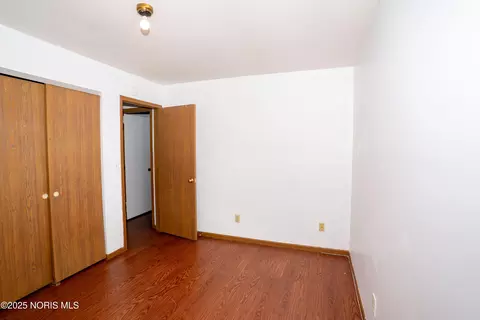 Bedroom - 1614 Colonial Ln, Bryan, OH 43506 photo 6 of 9