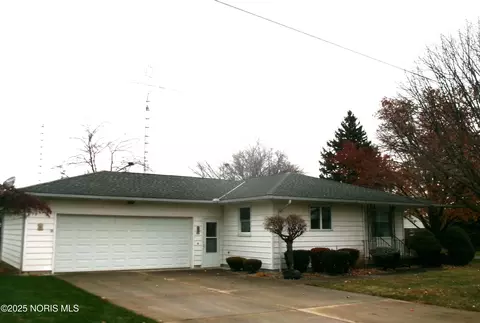 60 Rush St, Leipsic, OH 45856