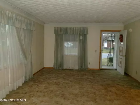 Living - 60 Rush St, Leipsic, OH 45856 photo 2 of 3