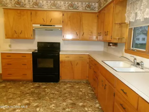 Kitchen - 60 Rush St, Leipsic, OH 45856 photo 2 of 3