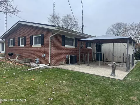 Exterior - 205 Taylor Dr, West Unity, OH 43570 photo 2 of 4