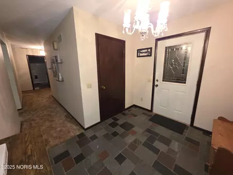 Entry Way - 4629 State Route 65, Leipsic, OH 45856 photo 1 of 2