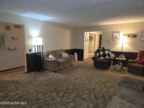 Living - 4629 State Route 65, Leipsic, OH 45856 photo 2 of 4