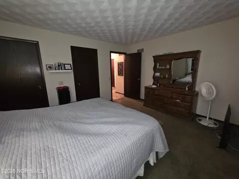 Bedroom - 4629 State Route 65, Leipsic, OH 45856 photo 2 of 6