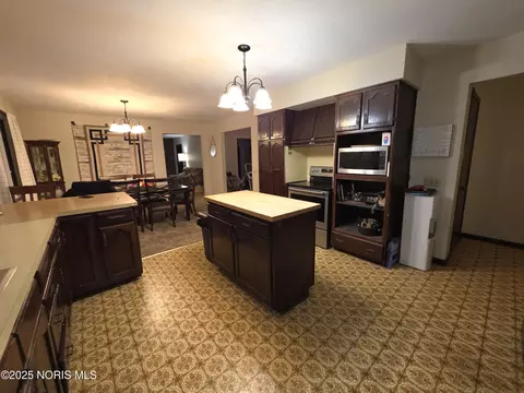 Kitchen - 4629 State Route 65, Leipsic, OH 45856 photo 1 of 2